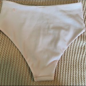 Lululemon Clear Waters High-Waist size 10 bottom